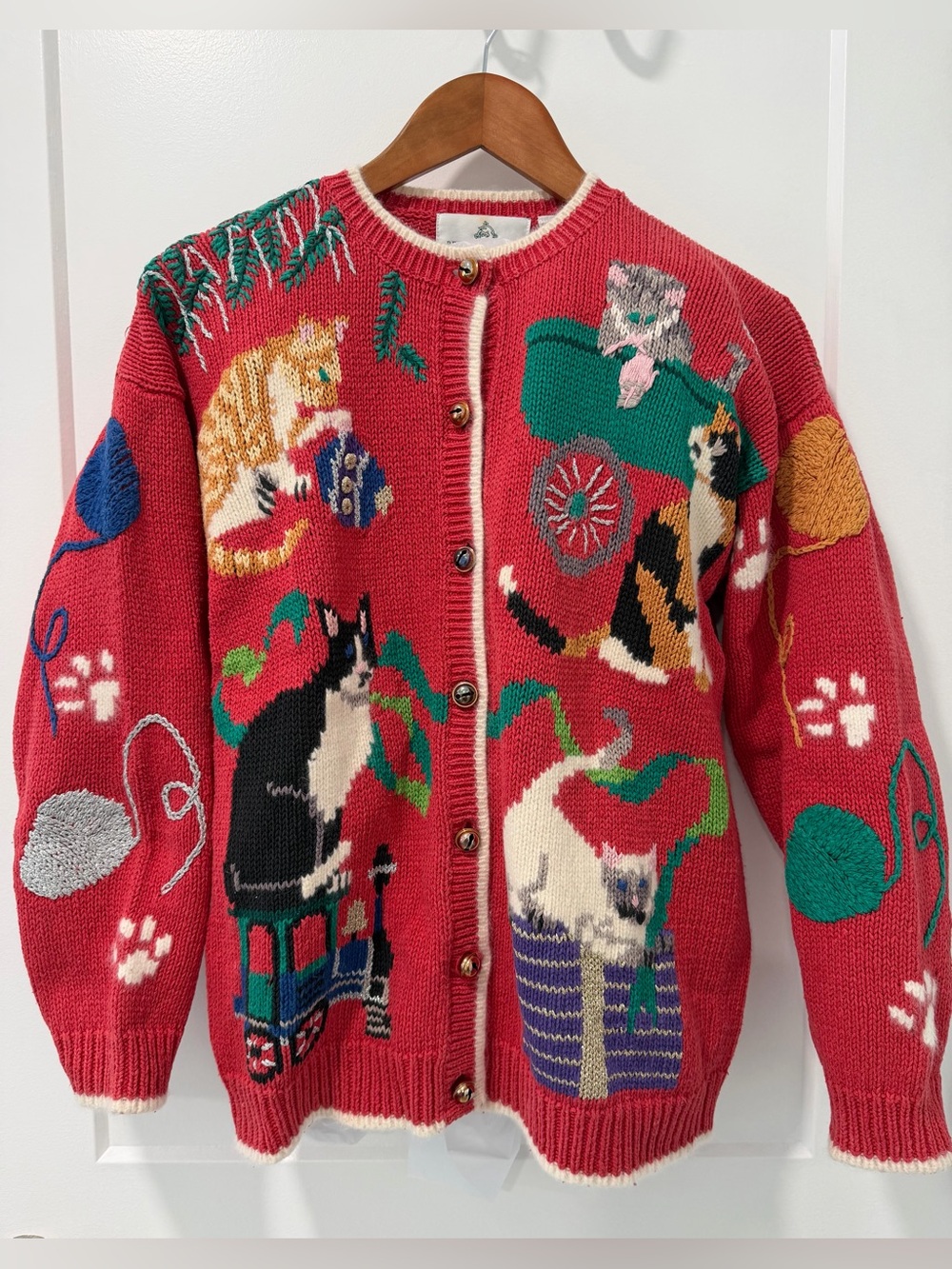 VNTG Design Options Knit Embroidered Cats Bells Holiday Christmas Sweater (M)